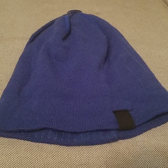 Wild Country Beanie - Picture 4 of 5